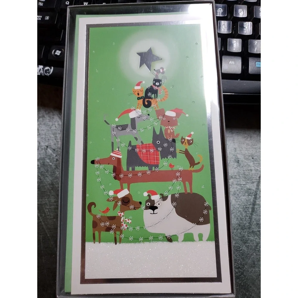 Hallmark 16 Cards 17 Envelopes Christmas Cards‎ PET Themed Cute DOGS & CATS TREE